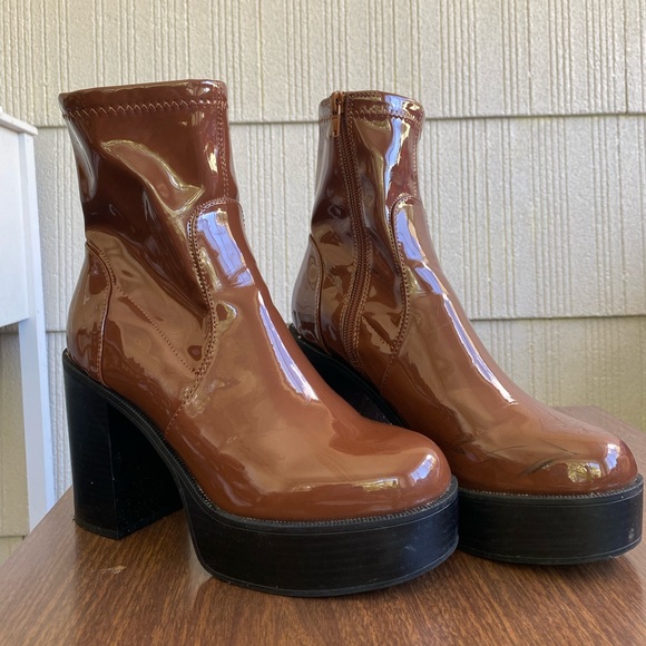 Madden Girl Platform Boots - Picture 1 of 7